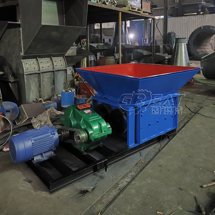 大型双辊破块机