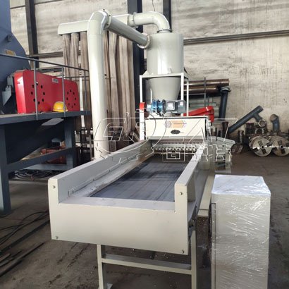 强制进料木材板皮粉碎机