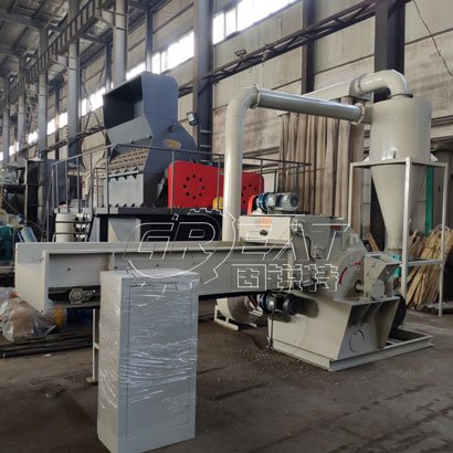 强制进料锯末机